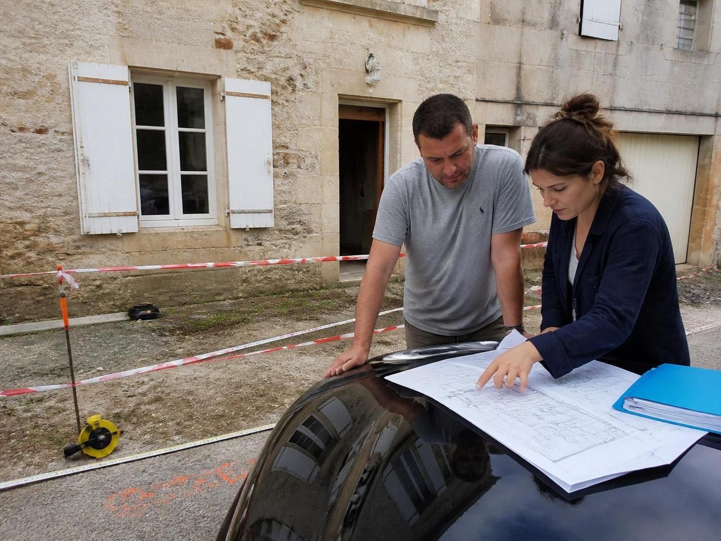 découvrez quand il est nécessaire de faire appel à un architecte pour rénover une maison de moins de 150 m² et les avantages d'un professionnel pour optimiser votre projet.